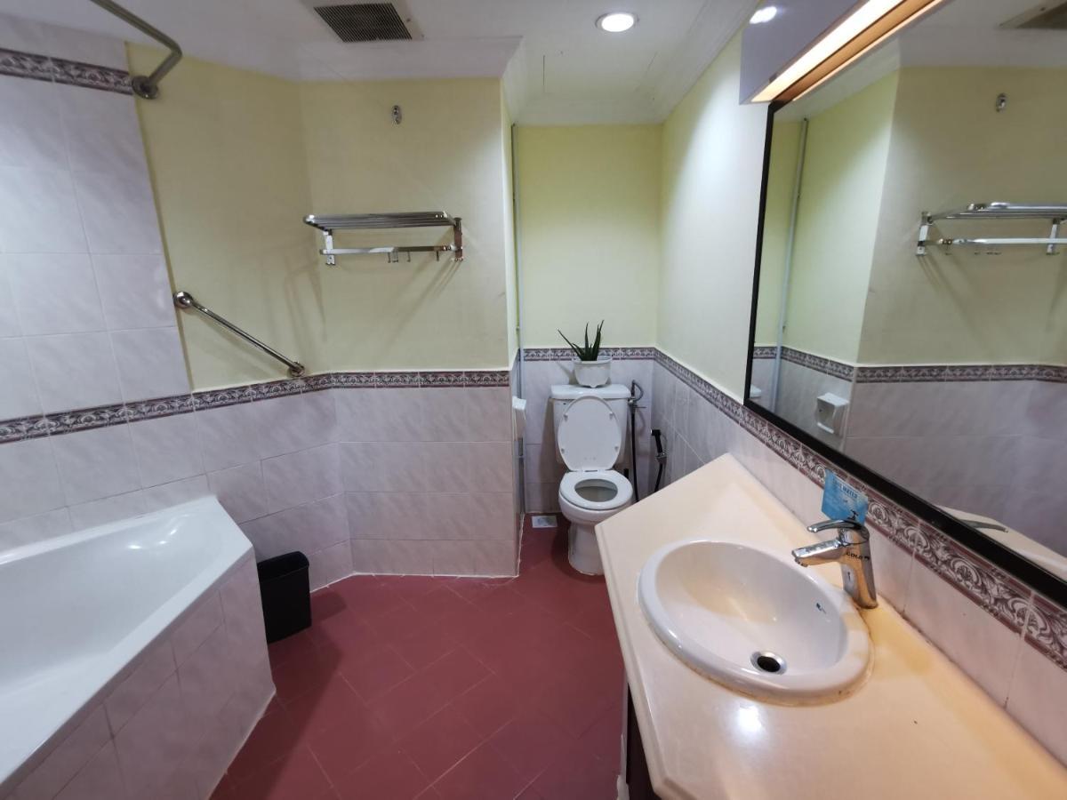 Lotus Desaru Beach Resort, 2 Bdrms, W/Splash Park Bandar Penawar Zewnętrze zdjęcie